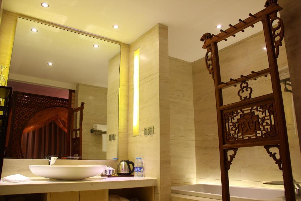 Beijing Imperial Courtyard Hotel Экстерьер фото